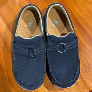 REVITALIGN Orthotic Navy Blue Suede Slip-On Loafer with Ring Detail